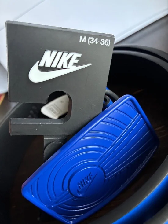 Nike Royal Blue Rubber Buckle Belt, size M - Picture 7 of 8